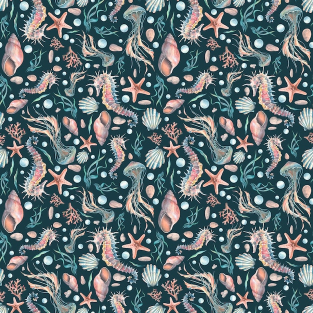 Mundo submarino con caballitos de mar medusas conchas corales y estrellas de mar Ilustración de acuarela dibujada a mano sobre un fondo oscuro Patrón sin costuras para embalaje de papel tapiz textil de tela