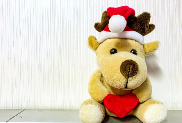 Muñeco de decoración de Navidad blanco aislado para la tarjeta de felicitación de Navidad de fondo