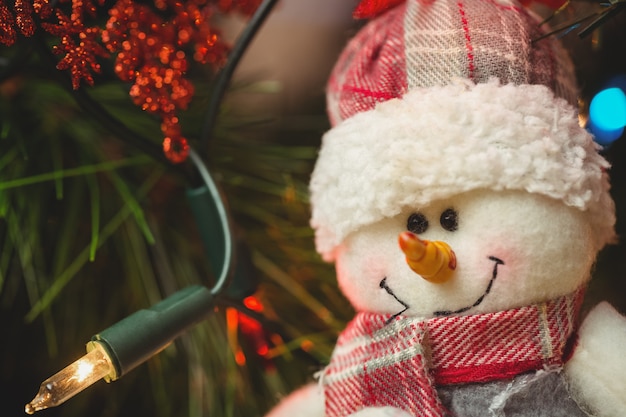 muñeco de nieve decorar en árbol de navidad