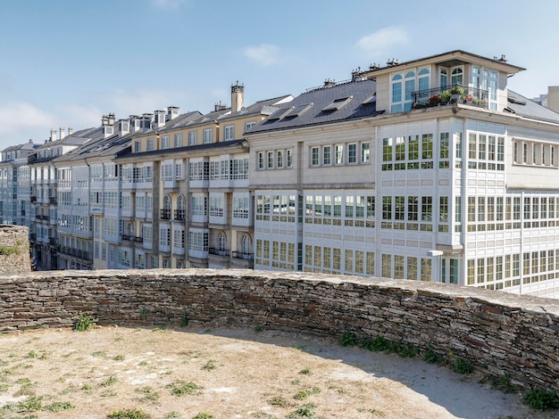 Muralha romana localizada na cidade de Lugo, Espanha