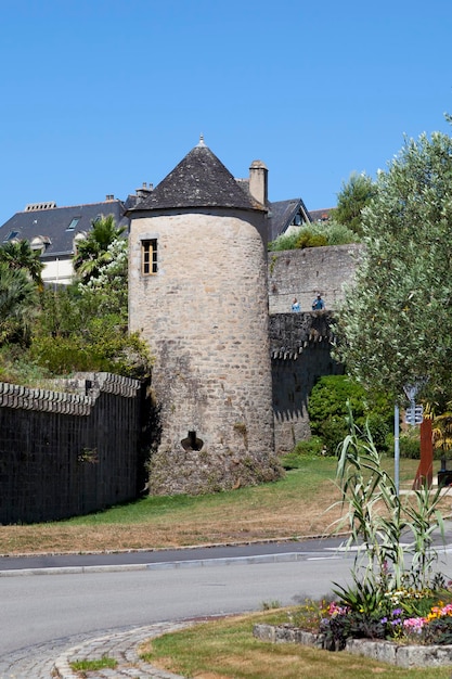 Muralhas de Quimper e a torre de Nevet