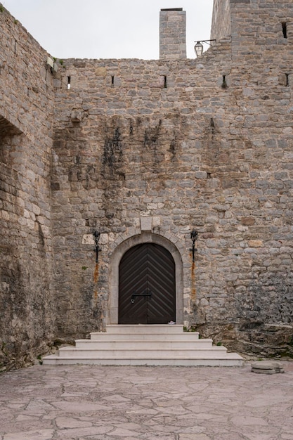 Muralhas fortificadas da Cidade Velha de Budva Montenegro