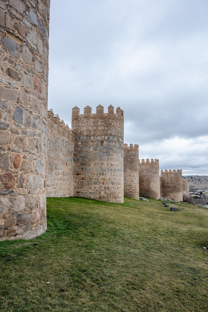 Muralla de la ciudad de Ávila en Castilla y León, España. Muralla de finales del siglo XI. Patrimonio de la Humanidad por la UNESCO. foto de alta calidad