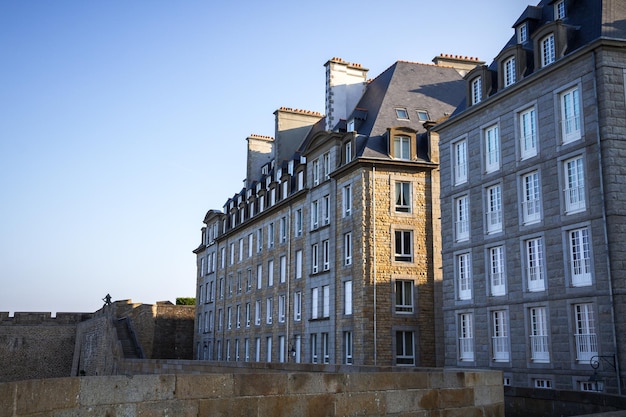 Murallas y ciudad de Saint-Malo en Bretaña, Francia