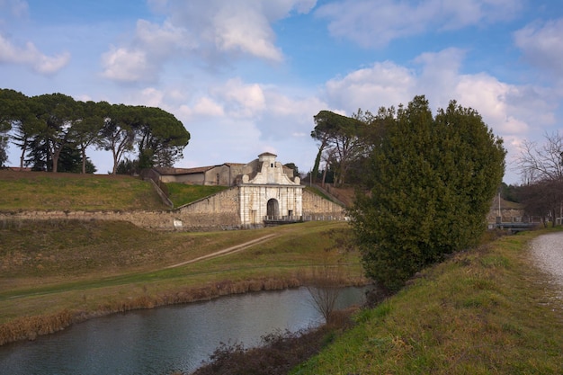 Foto las murallas de palmanova italia