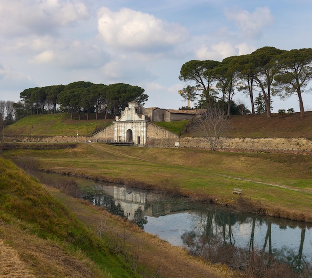 Foto las murallas de palmanova italia