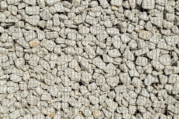 Muro de piedra en estructura de alambre