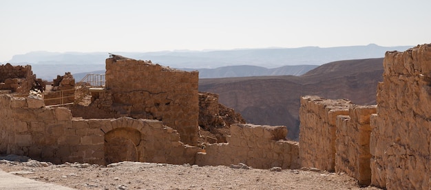 Los muros derrumbados de la fortaleza de Masada