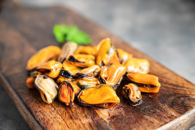 Muscheln essfertige Meeresfrüchte frische gesunde Mahlzeit Lebensmittel Snack Diät auf dem Tisch Kopie Raum Essen