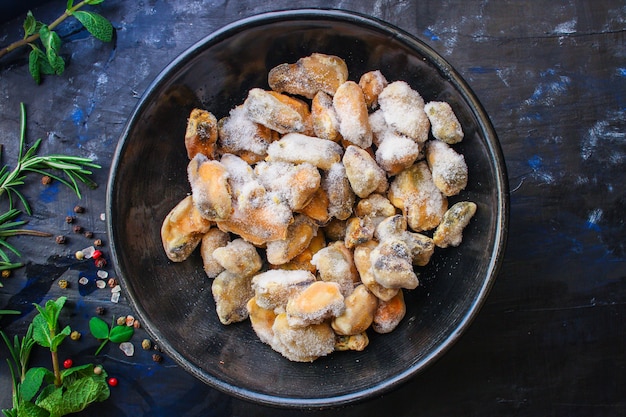 Muscheln gefrorene Meeresfrüchte halbfertig