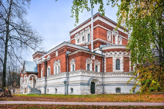 Museo del Cristal de Maltsov Catedral de San Jorge GusKhrustalny