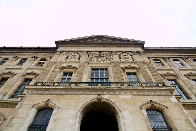 Foto museo del louvre en parís, francia