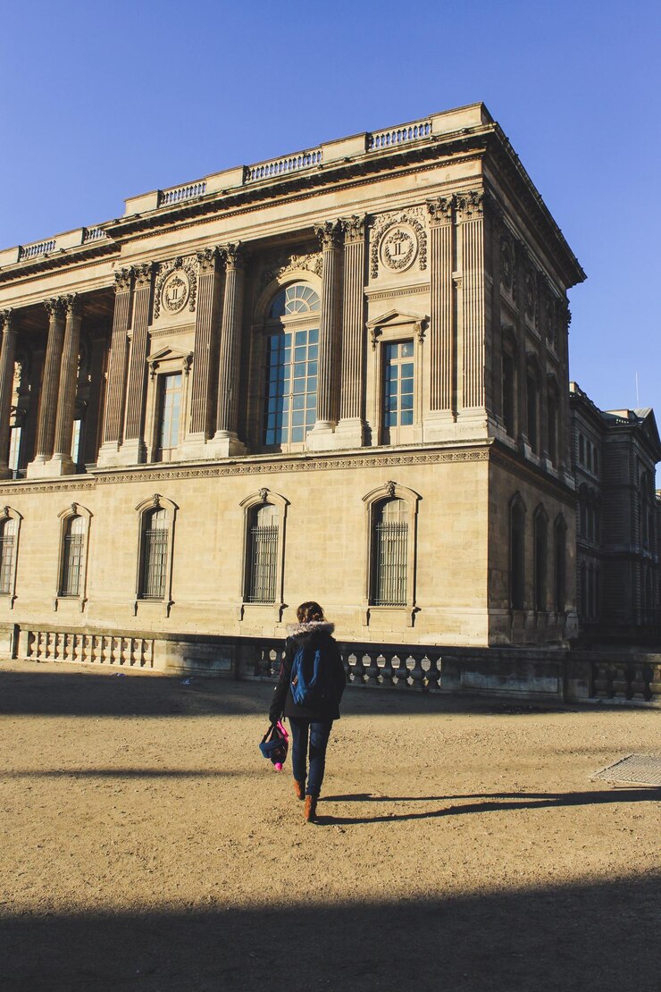 Museo del Louvre en París Francia