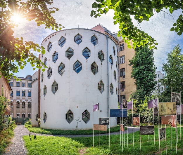 Museo Melnikov (House-Beehive) en Moscú en una mañana de verano