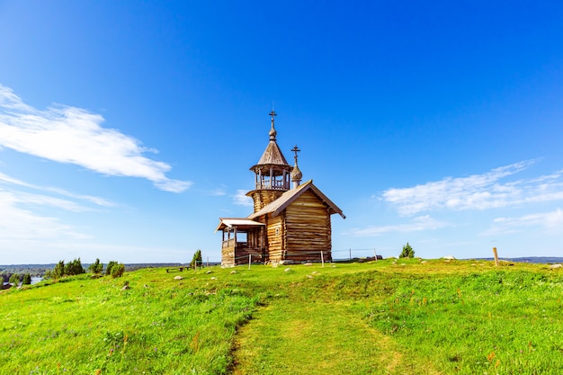 Museu ao ar livre Kizhi Pogost. Monumentos de arquitetura em madeira. Ilha de Kizhi, Carélia, Rússia.