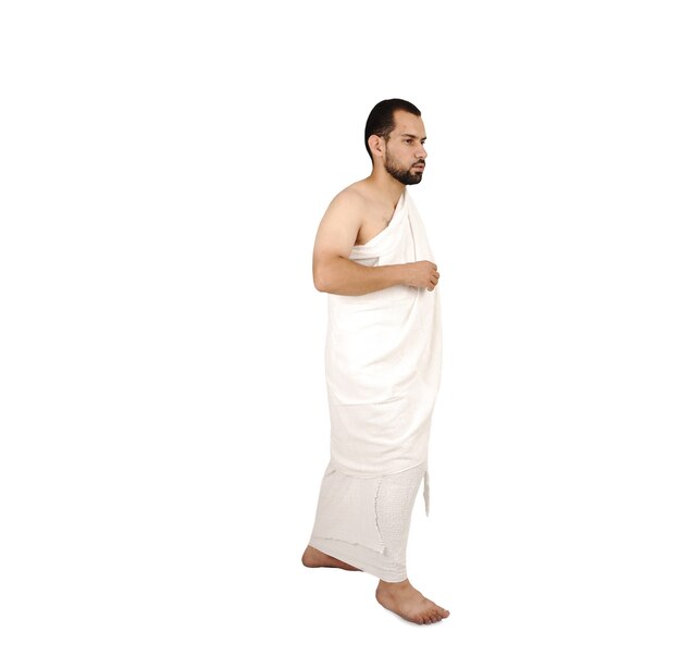 Muslimischer Pilger in weißer traditioneller Kleidung