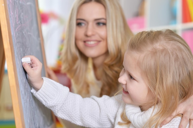 Foto mutter mit kleiner tochter