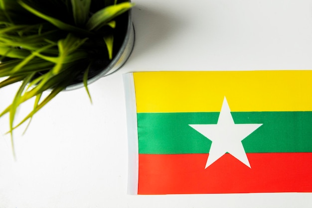 Myanmarische Nationalflagge