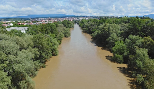 Nach starkem Regen werden die Felder von der Ukraine überflutet