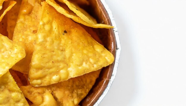 Foto nachos aislados sobre un fondo blanco