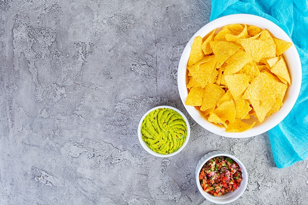 Nachos mexicanos con queso.