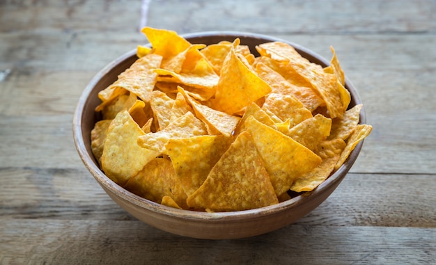 Nachos de queso en el bol