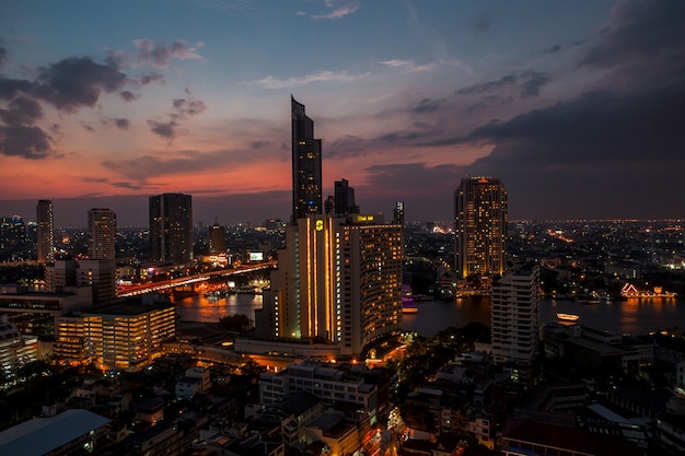 Nacht Bangkok Thailand aus der Vogelperspektive