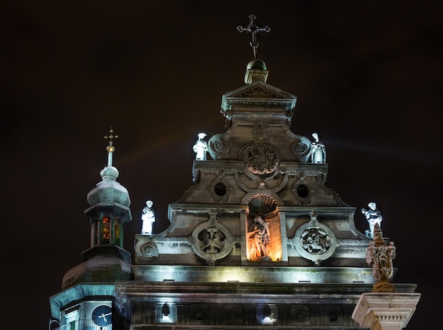 Nacht Winter Bernhardiner Kirche und Kloster Top Lemberg Stadt Ukraine