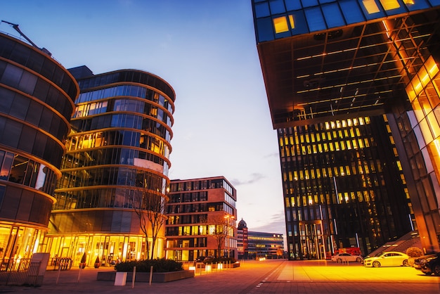 Nachtstadt Düsseldorf. Hotel Hyatt. Deutschland.