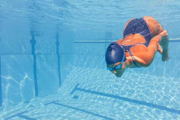 Nadar bajo el agua