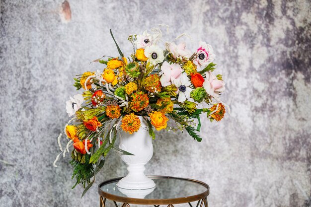 Nahansicht. Schöner Strauß frischer Blumen.