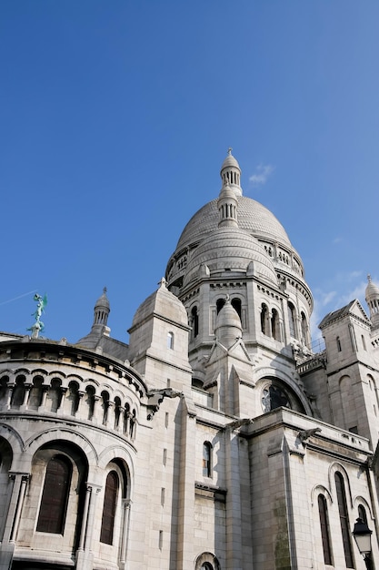 Nahaufnahme auf der Kathedrale Sacre Coeur in Paris Frankreich. Architektonische Details