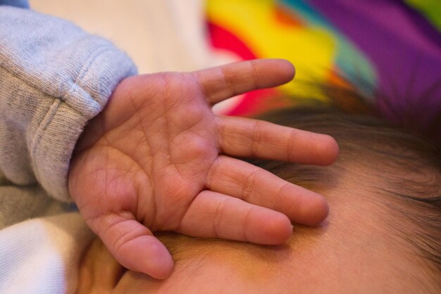 Foto nahaufnahme der hand des jungen