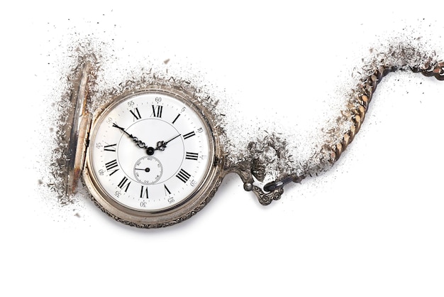Nahaufnahme der Uhr auf weißem Hintergrund