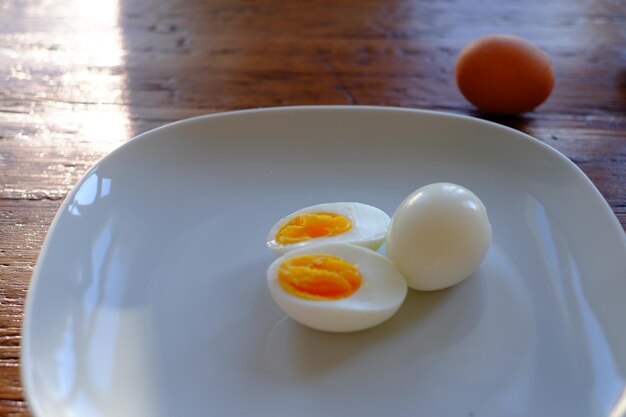 Foto nahaufnahme des frühstücks auf dem tisch