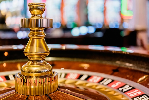 Nahaufnahme des Roulette-Rades mit dem BallGambling-Rad im Casino