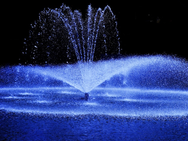 Foto nahaufnahme des wassers in der nacht