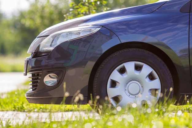 Nahaufnahme Detailauto draußen geparkt