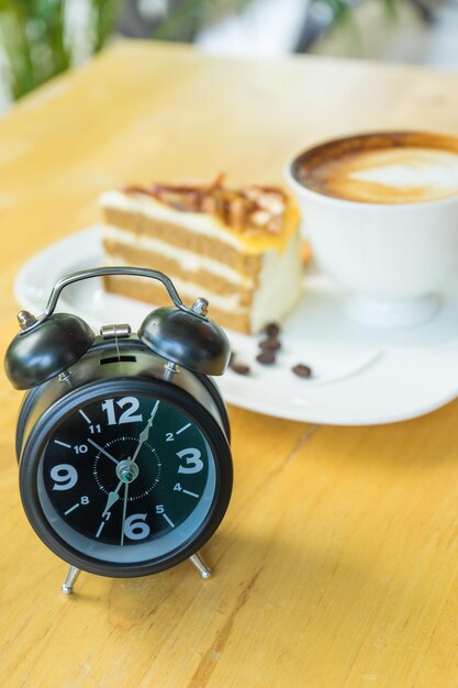 Foto nahaufnahme einer kaffeetasse auf dem tisch