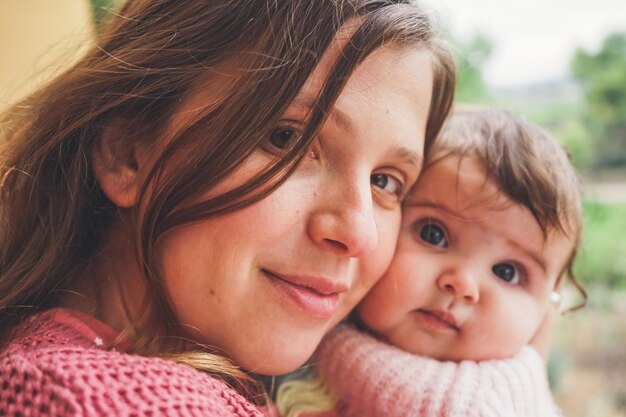 Foto nahaufnahme einer mutter mit ihrem baby