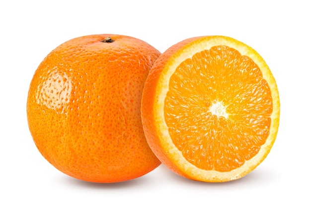 Nahaufnahme einer orangefarbenen Scheibe vor weißem Hintergrund