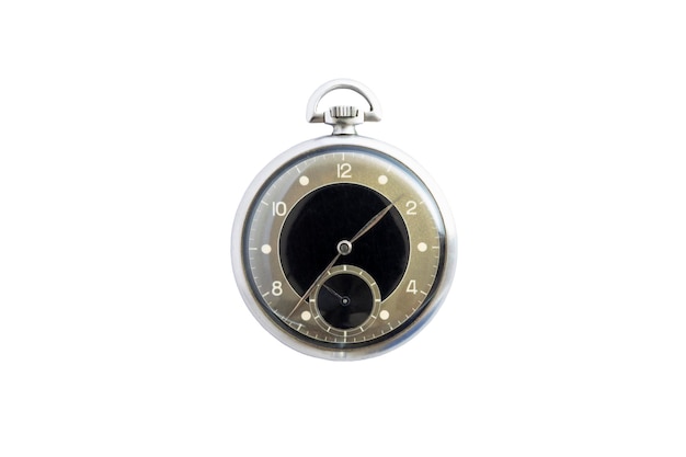 Nahaufnahme einer Taschenuhr vor weißem Hintergrund