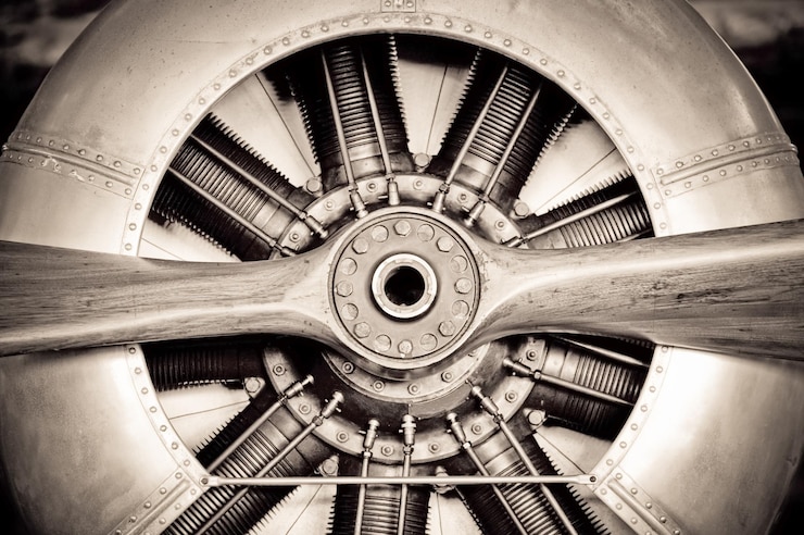 Foto nahaufnahme eines antiken propellerflugzeugmotors