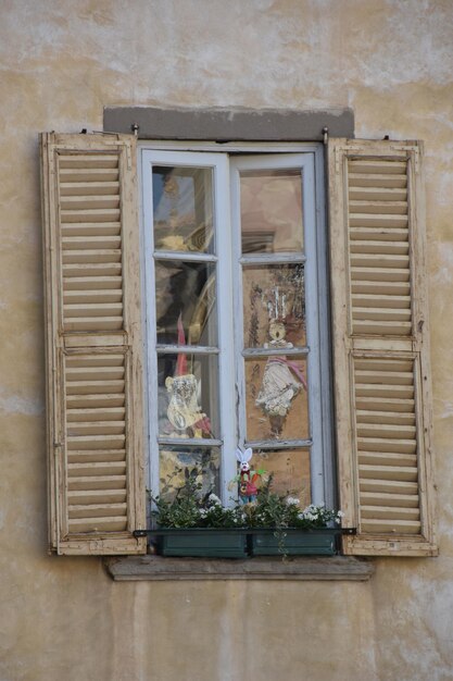 Nahaufnahme eines Fensters