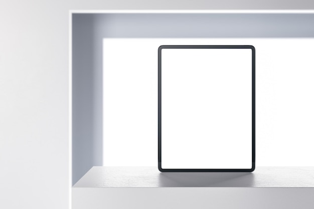 Nahaufnahme eines kreativen weißen Produktstandes mit leerem Tablet Einzelhandel und Technologie-Konzept 3D-Rendering