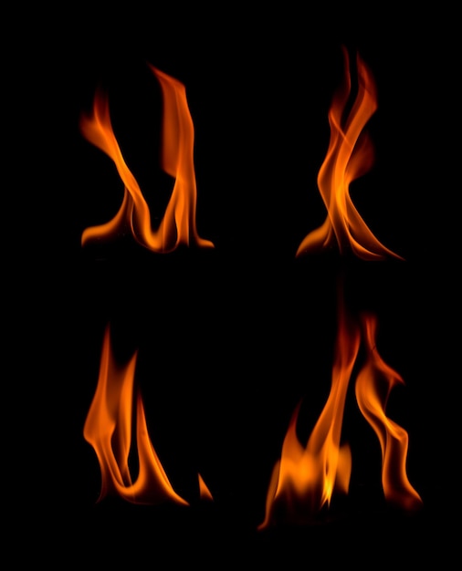 Nahaufnahme eines Lagerfeuers in der Nacht