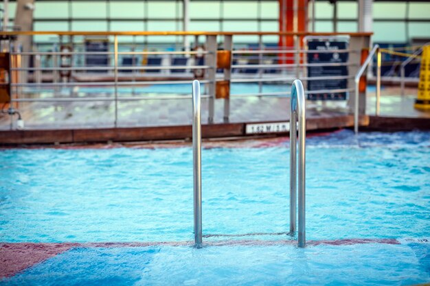 Nahaufnahme eines Schwimmbeckens