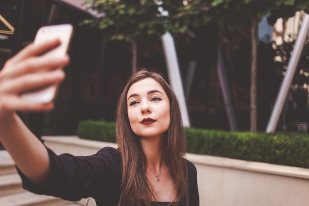 Nahaufnahme selfie Porträt einer ernsten Dame