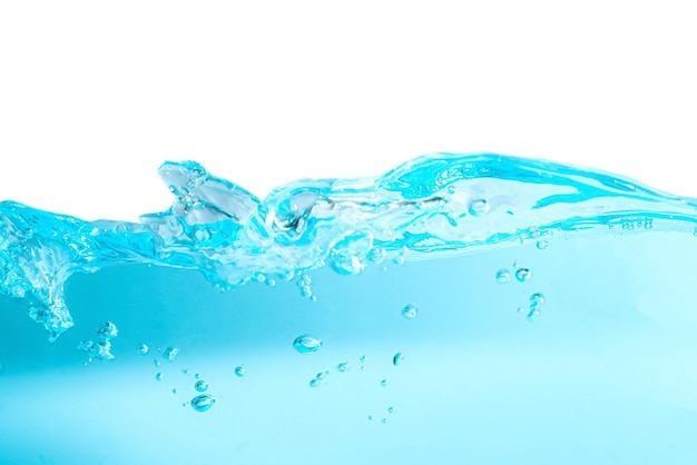 Nahaufnahme von Blasen vor blauem Hintergrund