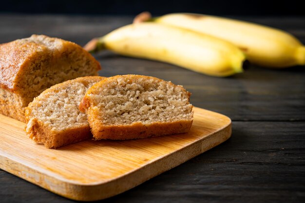 Foto nahaufnahme von brot auf dem schneidbrett